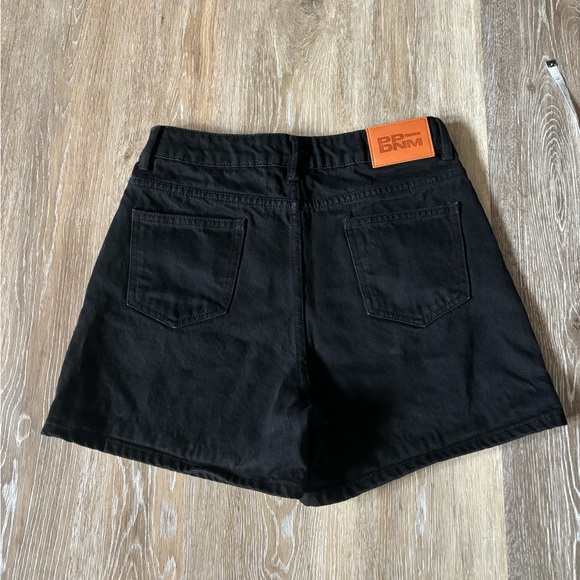 NWOT Princess Polly shorts. - Picture 2 of 5